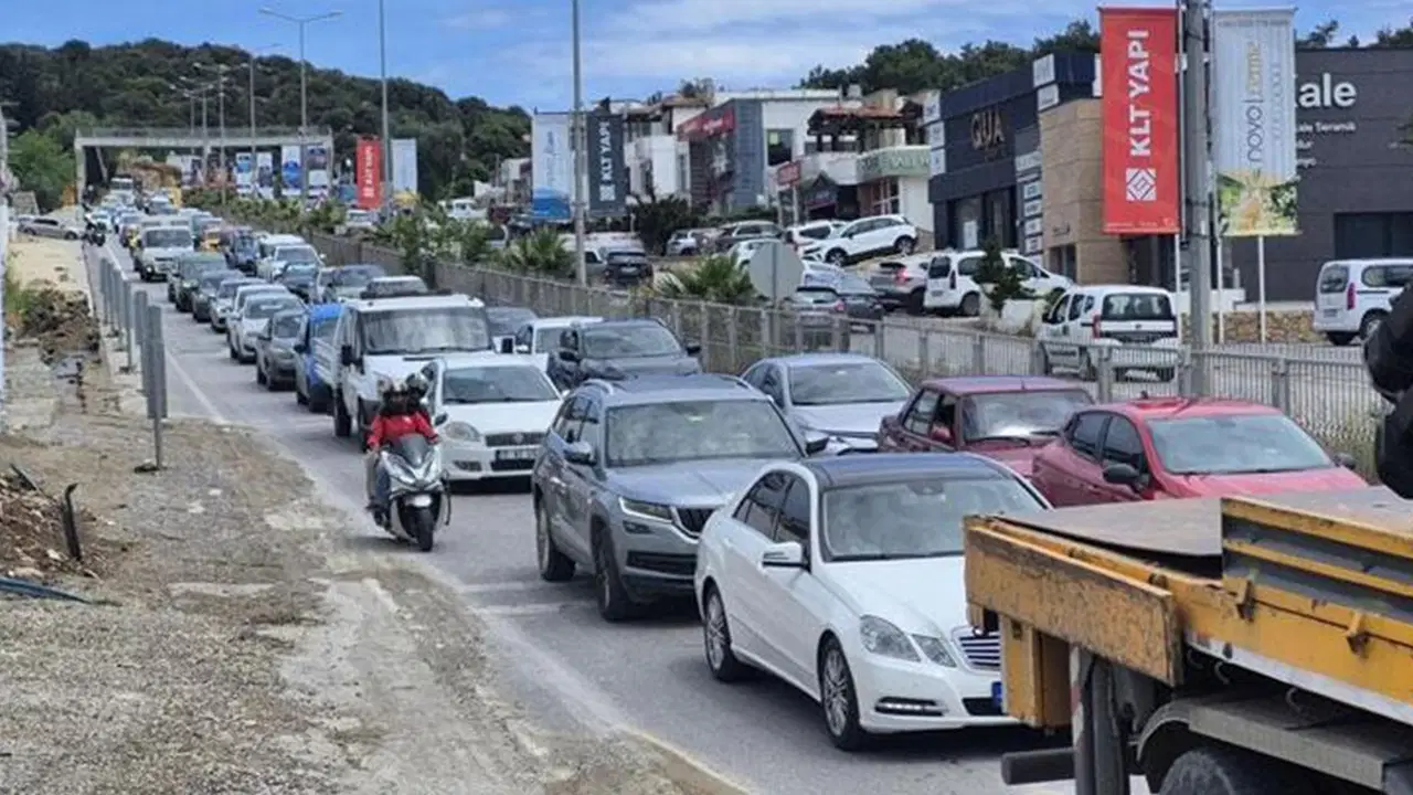Bodrum'a 24 saatte 20 bin araç giriş yaptı