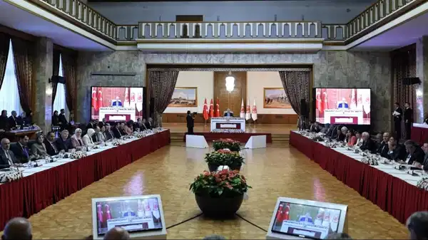 Komisyonda AKP'den flaş çıkış