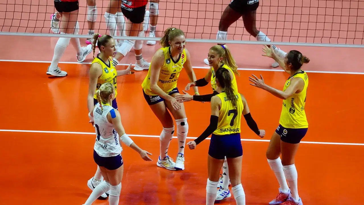 Fenerbahçe Medicana, Benfica'ya set vermedi!