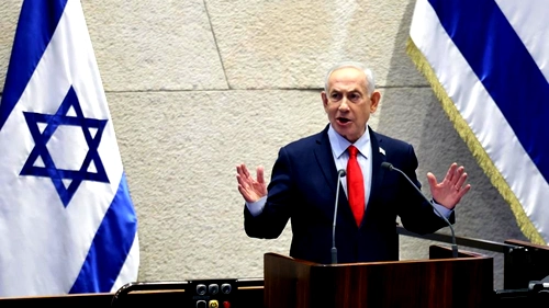 İtişmenin ardından 'şampanyalı' kutlama