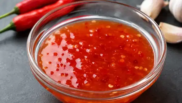 Tatlı ve acının mükemmel uyumu: 5 dakikada sweet chili sos tarifi