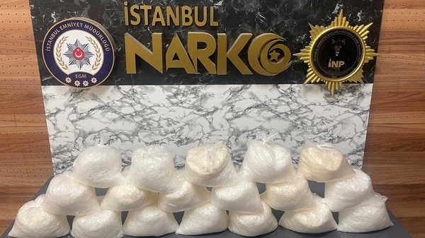 Valizden uyuşturucu çıktı: 18 kilo metamfetamin ele geçirildi!