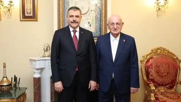 İçişleri Bakanı Çiftçi, eski TBMM Başkanı İsmail Kahraman'ı ziyaret etti