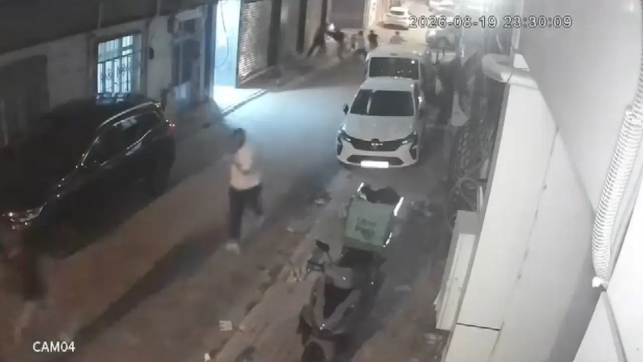 İstanbul'da darp olayına müdahale eden polislere saldırdılar: 4 kişi tutuklandı