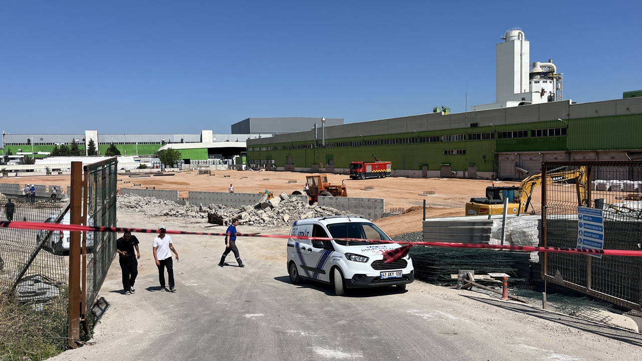 Doğalgaz boru hattı delindi: İşçiler tahliye edildi!