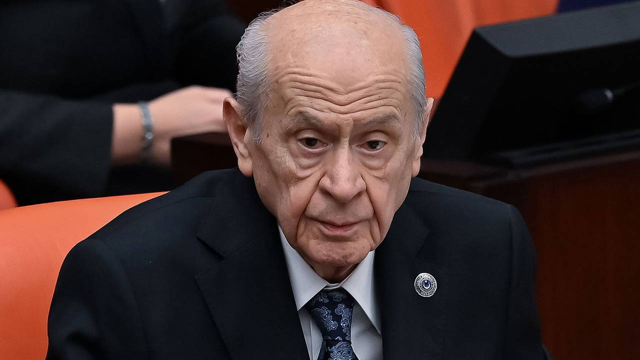 Devlet Bahçeli'nin 'dizi ilgisi' sürüyor: 'Uzak Şehir'i kaçırmadan izliyorum'