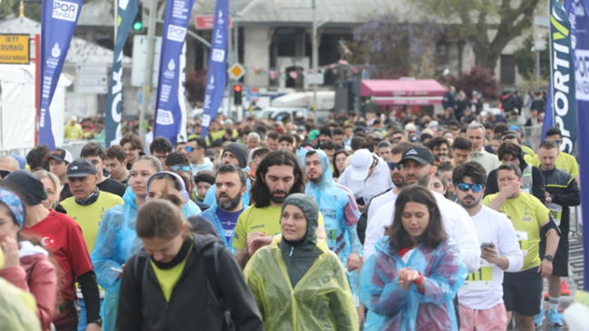 Binler 'İstanbul'u Koşuyorum'da ter döktü