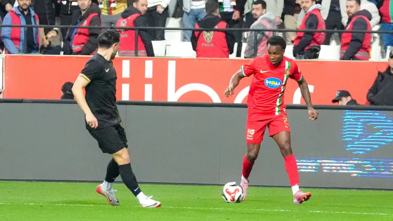 Amed SK, 10 kişi kalan rakibine acımadı!