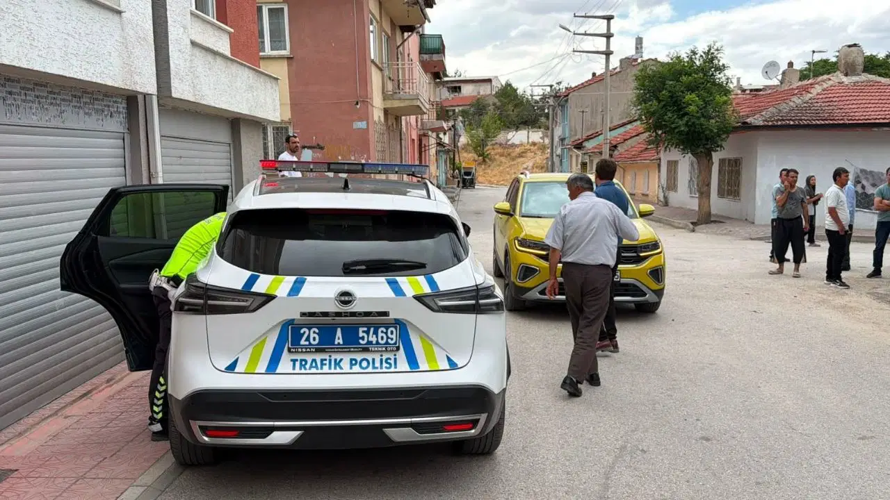 6 yaşındaki çocuğun yaralandığı kaza kamerada