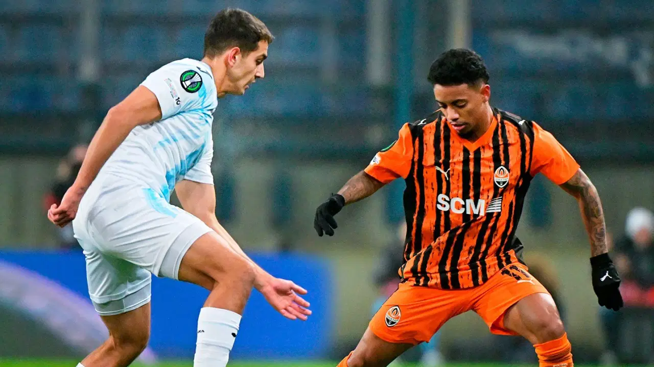 Arda Turan'ın öğrencileri son 16 turunda!