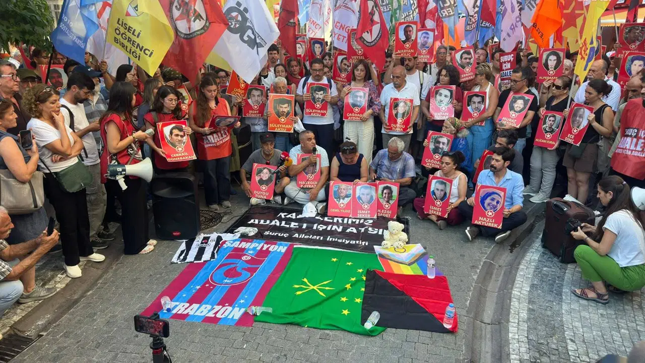 'Suruç Katliamı'nda hayatını kaybedenler anıldı: 'Tüm gerçek failler ortaya çıkarılsın, insanlığa karşı suç sayılsın'