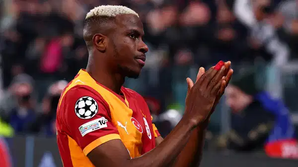 Victor Osimhen'den Galatasaraylı taraftarlara övgü: 'Onlar sayesinde turu atladık'