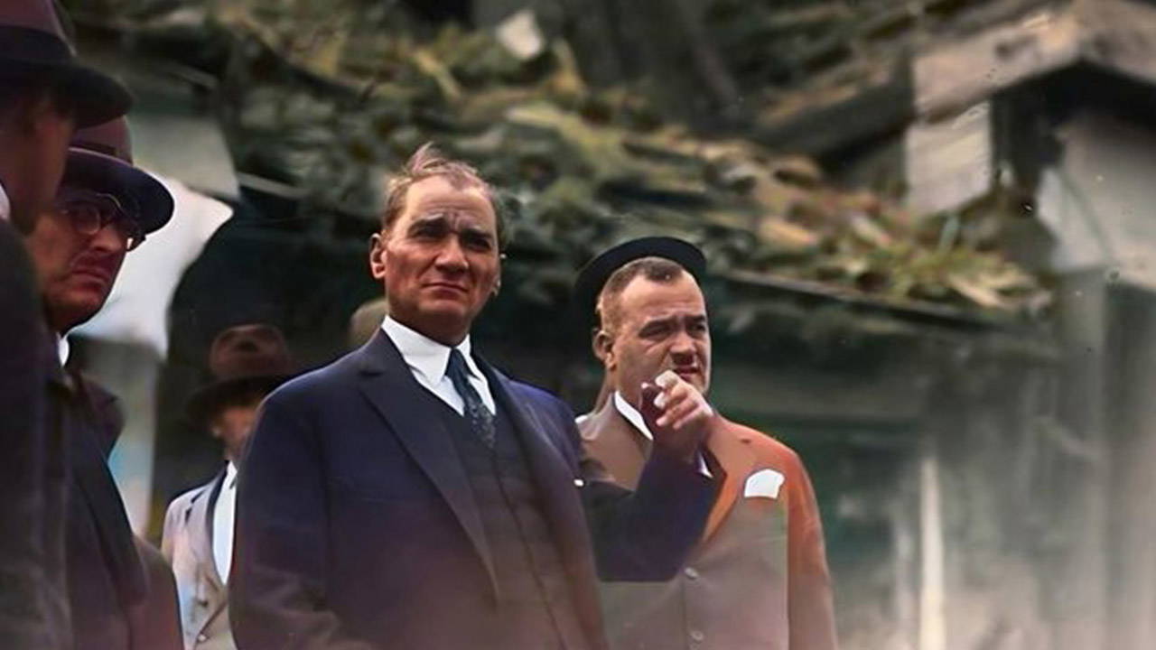 Ünlülerden 10 Kasım Atatürk'ü Anma Günü paylaşımları