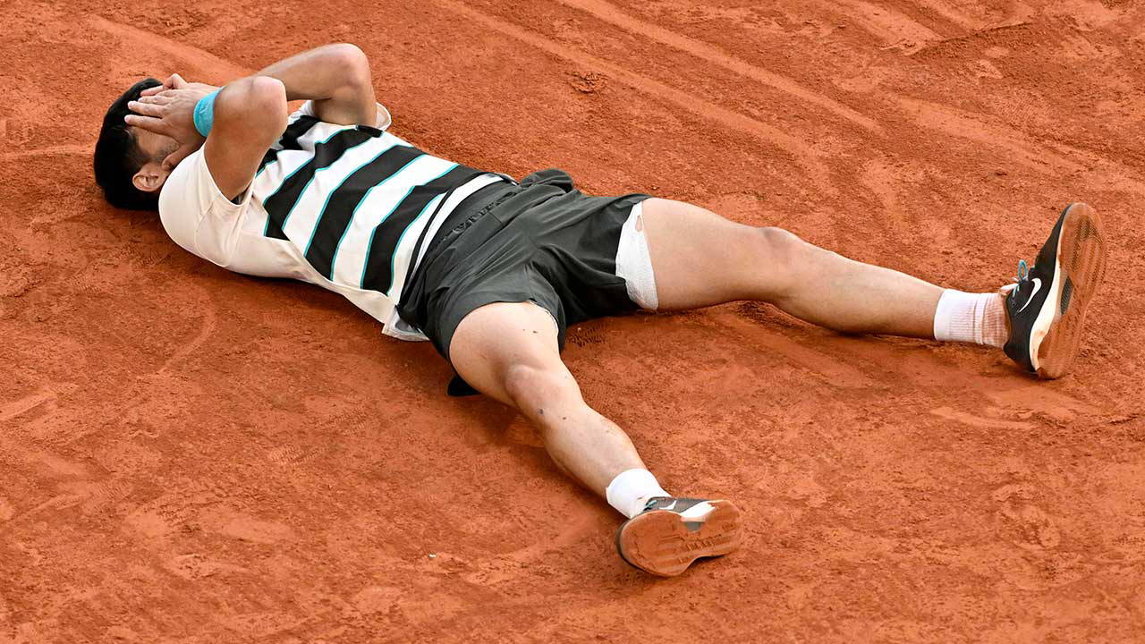 Fransa Açık'ta tarihi final! Alcaraz'dan müthiş geri dönüş...