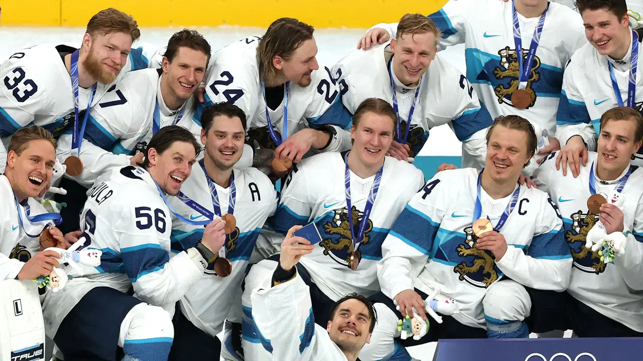 Buz hokeyi erkeklerde bronz madalyaya Finlandiya ulaştı!