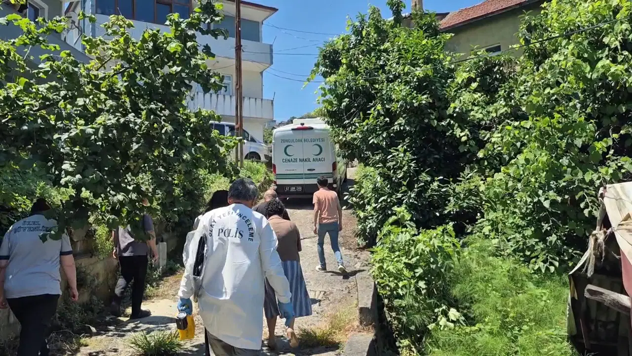 Sağlık memuru evinde ölü bulundu: Soruşturma başlatıldı