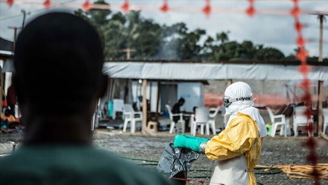 Ebola salgını alarmı