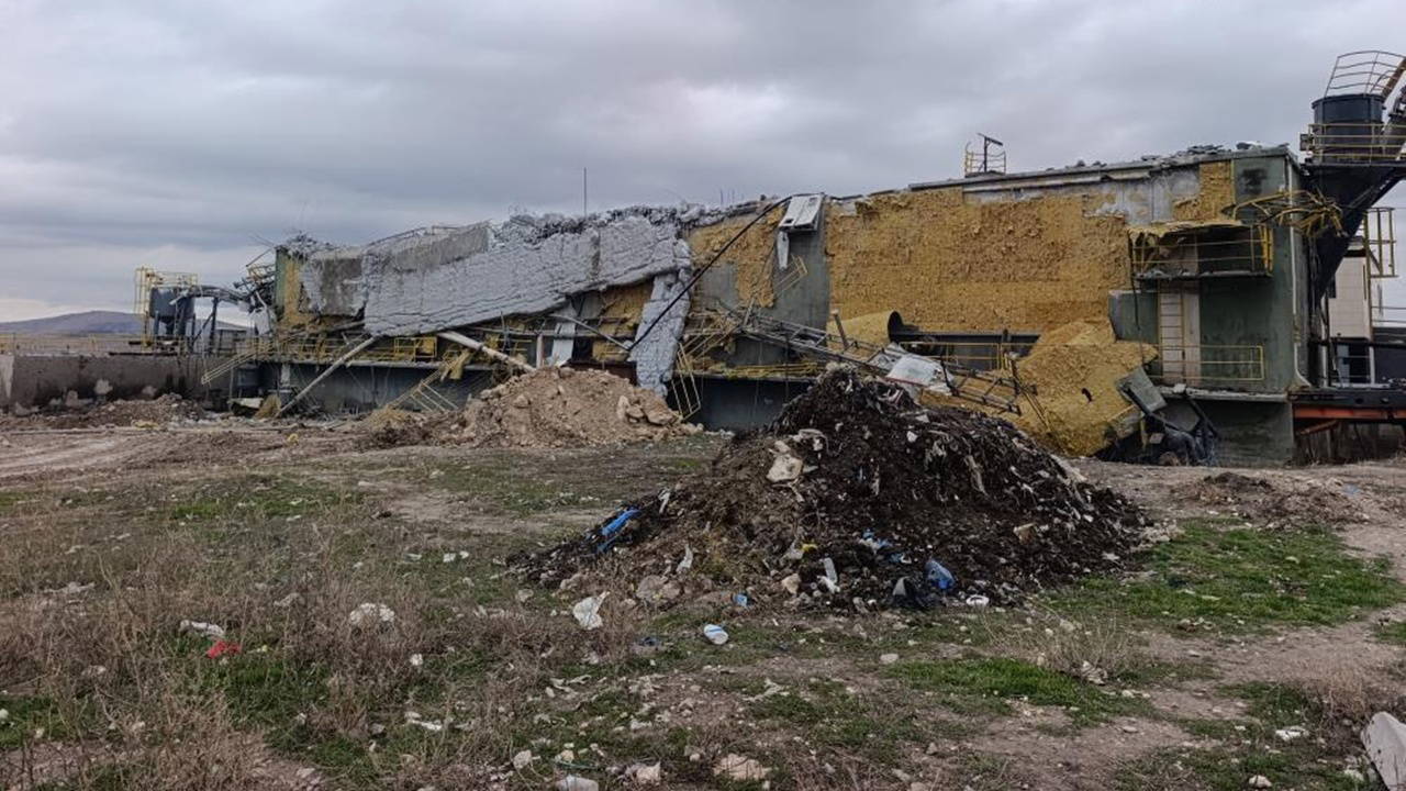 Katı atık tesisinde patlama: 2 kişi yaralandı