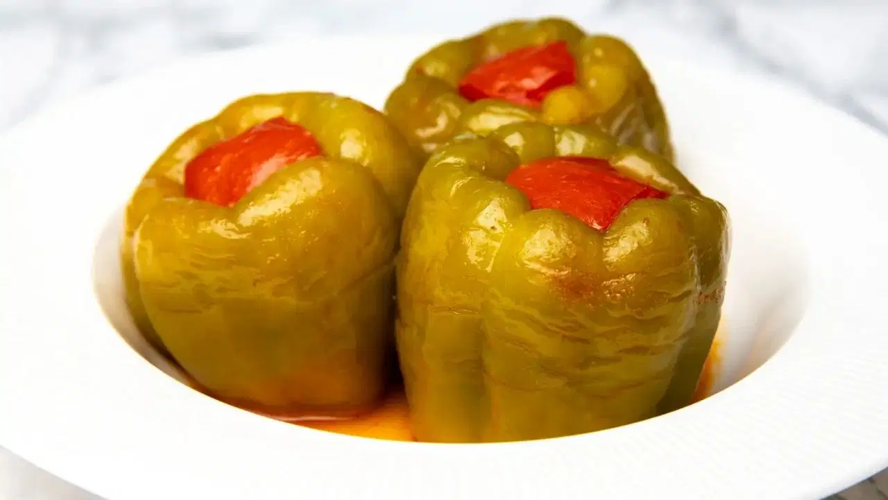 Türk mutfağının efsane lezzetlerinden: Biber dolması tarifi
