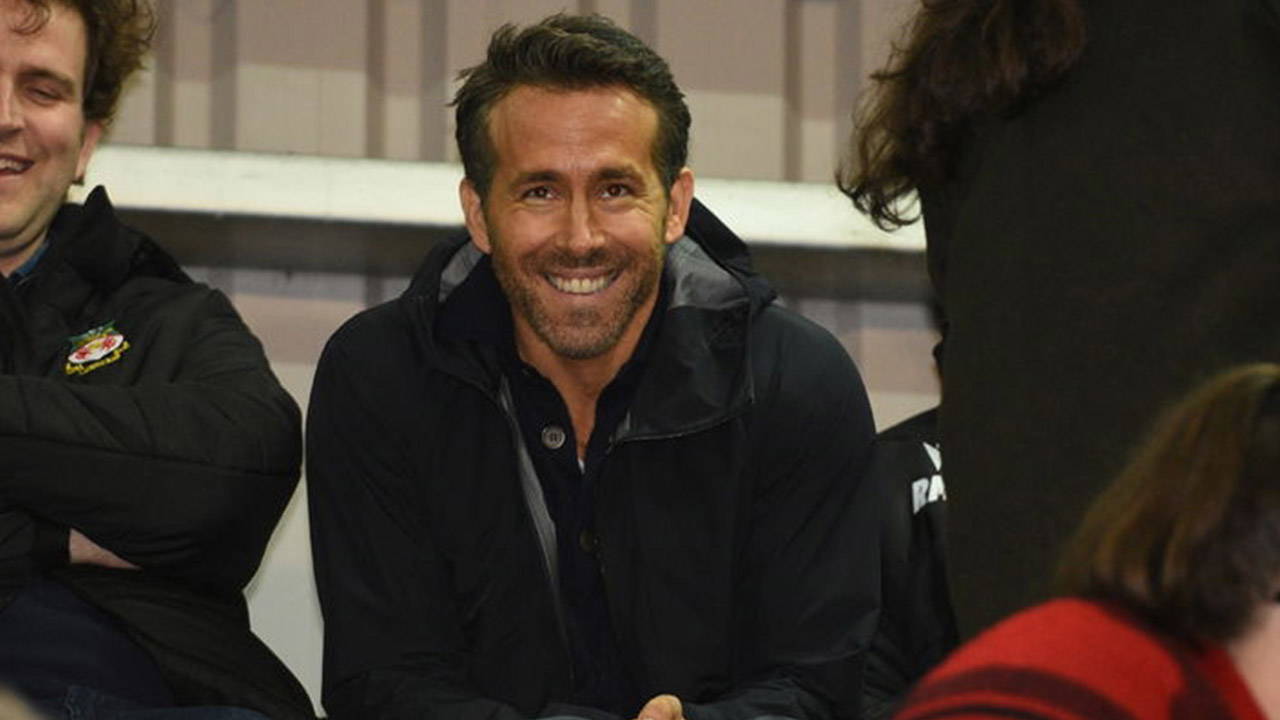 Hollywood’dan yeşil sahalara: Ryan Reynolds futbol yorumcusu oluyor