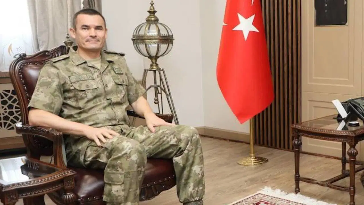 Makam aracıyla insan kaçakçılığı yapmıştı... Eski tuğgeneral hakkında yeni gelişme!