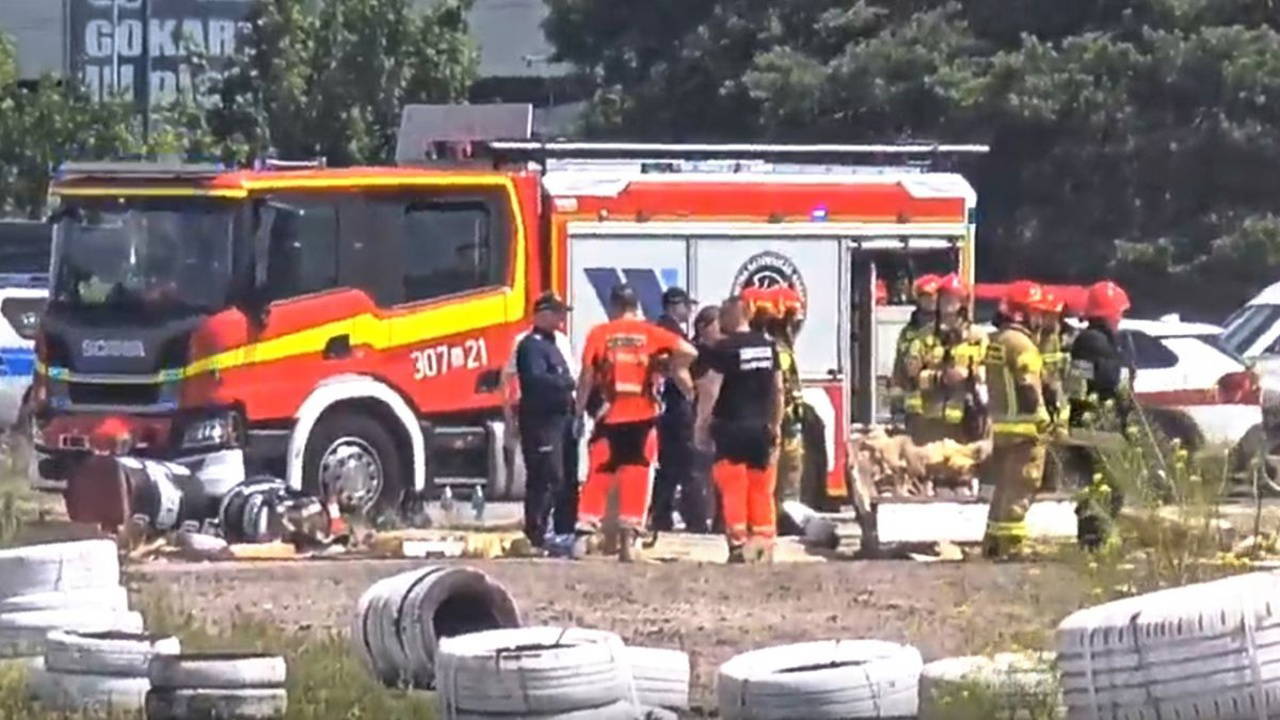 Polonya'da küçük uçak düştü: 2 kişi öldü