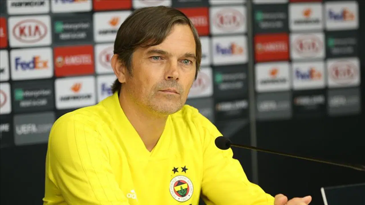 Phillip Cocu'dan Fenerbahçe itirafı: 'Doğru bir adım olmadığını kısa sürede fark ettik'