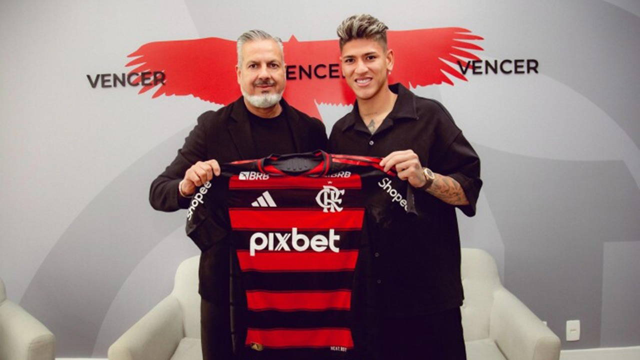Flamengo, Jorge Carrascal transferini resmen duyurdu!