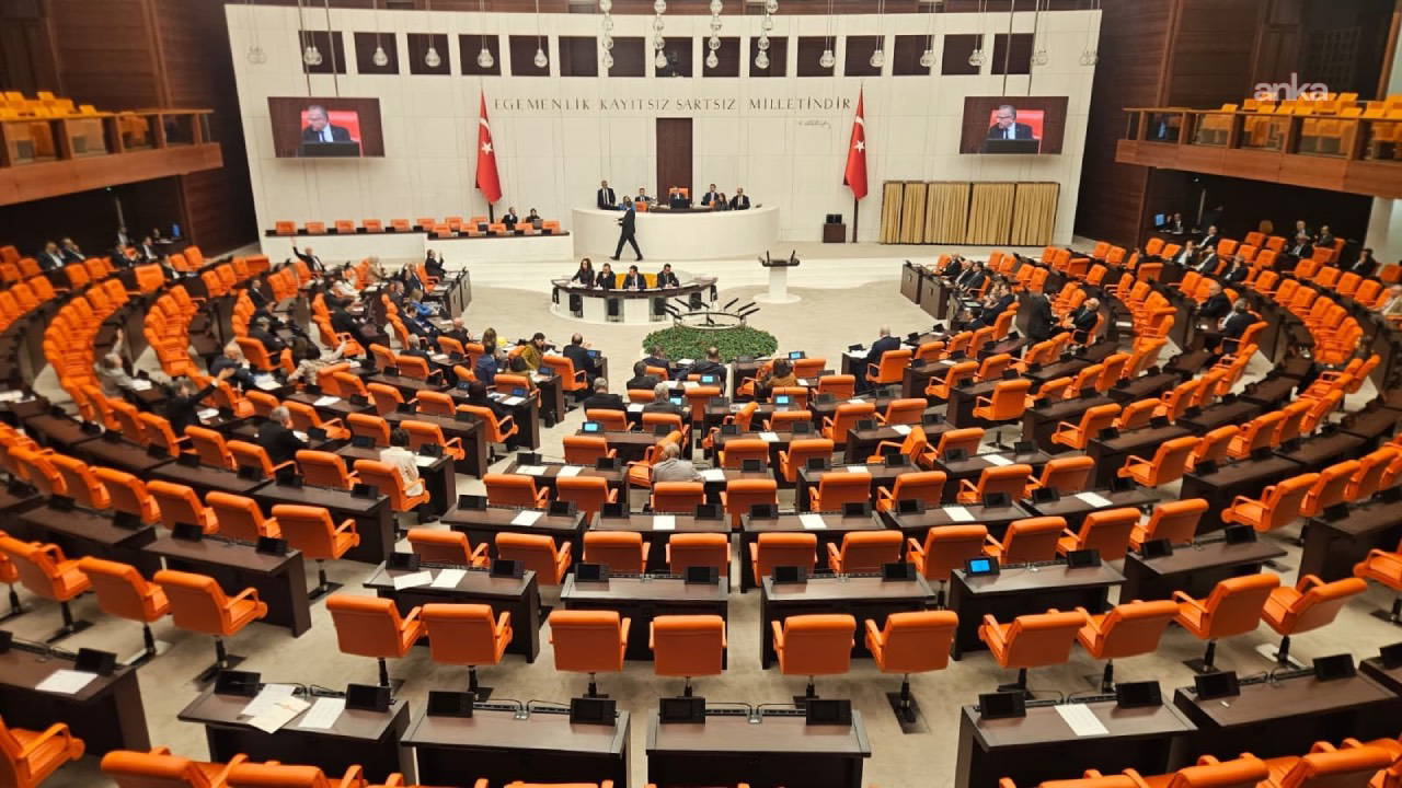 Muhalefetten Halk TV tepkisi: ‘Fon vurgununun üstünü kapatmaya çalışıyorlar’