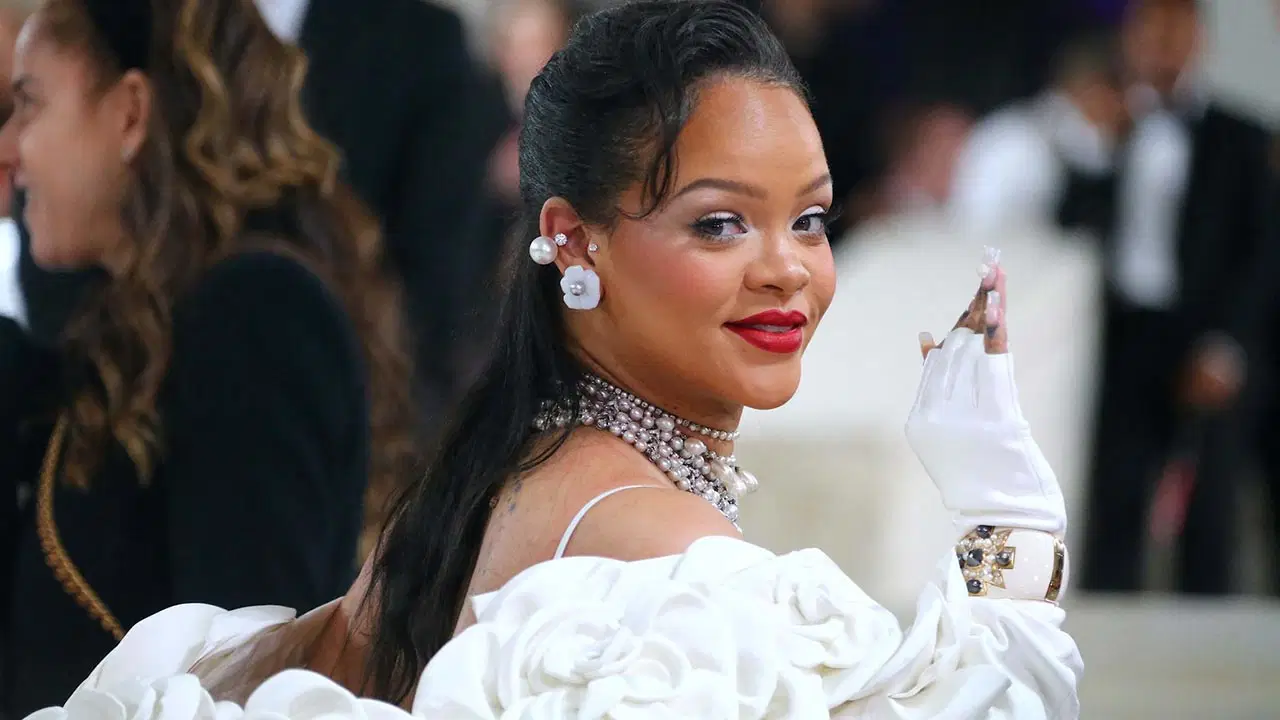 Rihanna’dan 10 yıllık sessizliği bozan müjde: Yeni albüm için stüdyoya girdi!