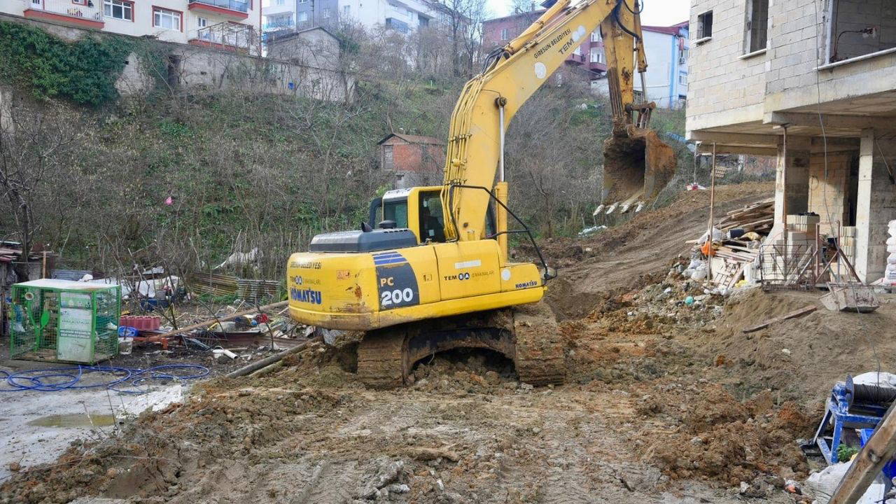 Giresun Belediyesi’nden ulaşımı rahatlatacak yeni bağlantı yolu çalışması