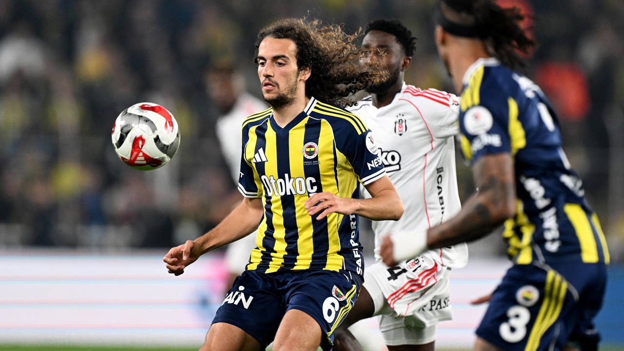 Fenerbahçe'de 8 futbolcu için sarı alarm!