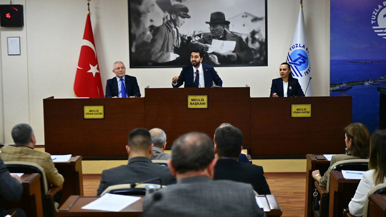 Tuzla Belediye Başkanı Eren Ali Bingöl, şubat ayında yapılacak hizmet ve açılışları duyurdu