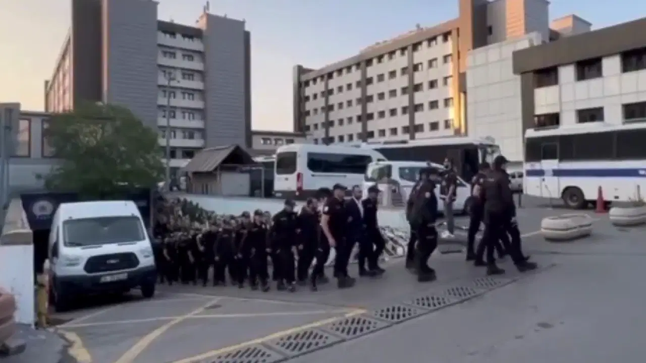 Yine aynı görüntüler