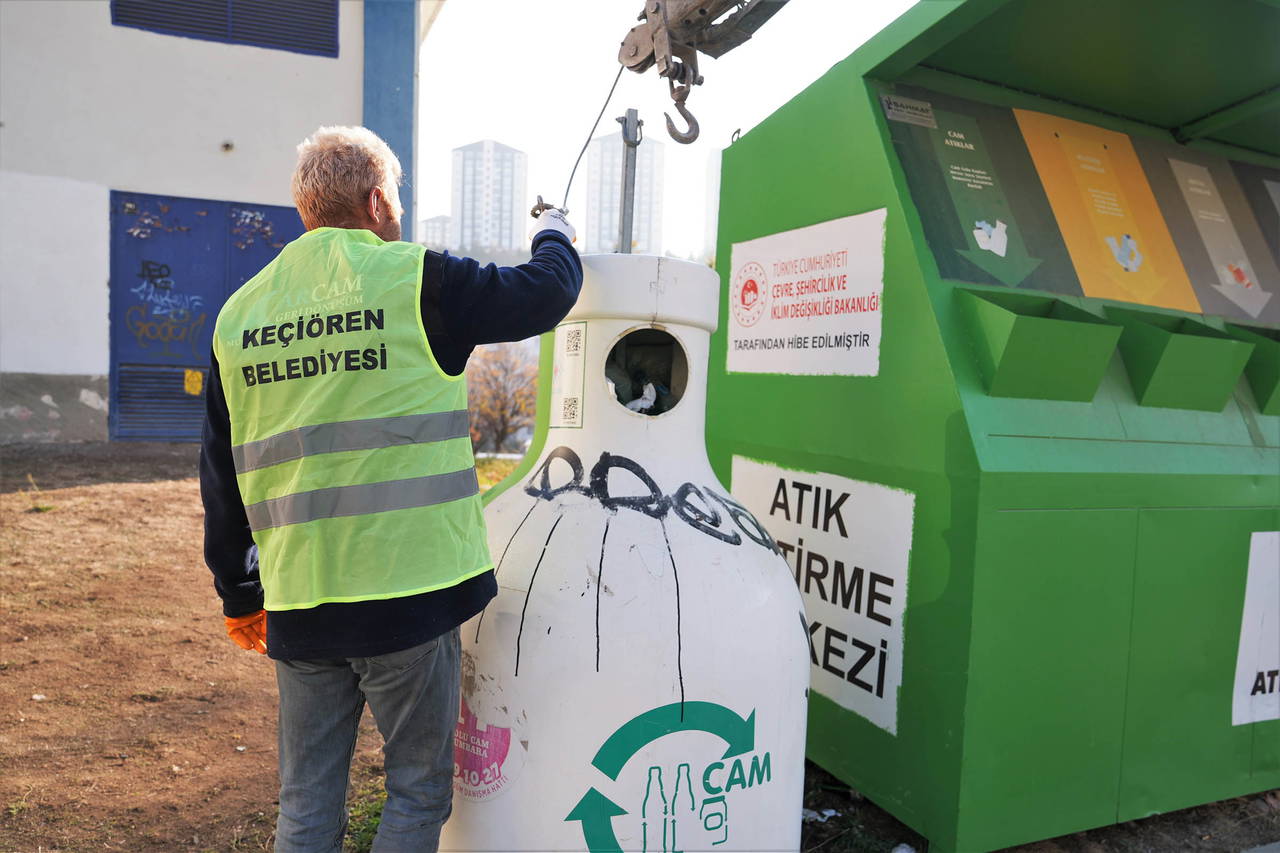 6 farklı atık türü geri dönüşüme kazandırılıyor.