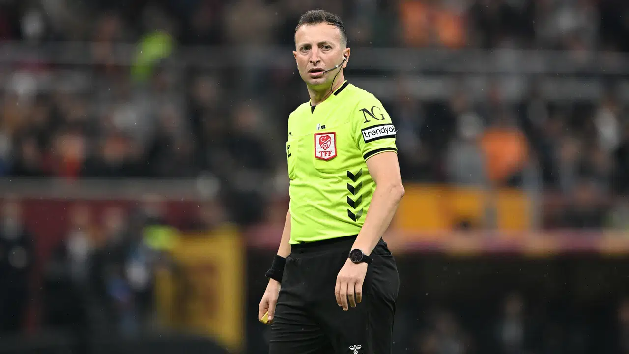 Galatasaray'dan flaş hakem paylaşımı: 'Kol kola kardeşler'
