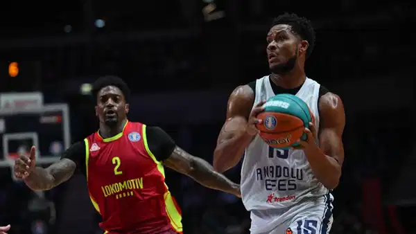 Lokomotiv Kuban'ı mağlup etti: Anadolu Efes, VTB Süper Kupa'yı kazandı