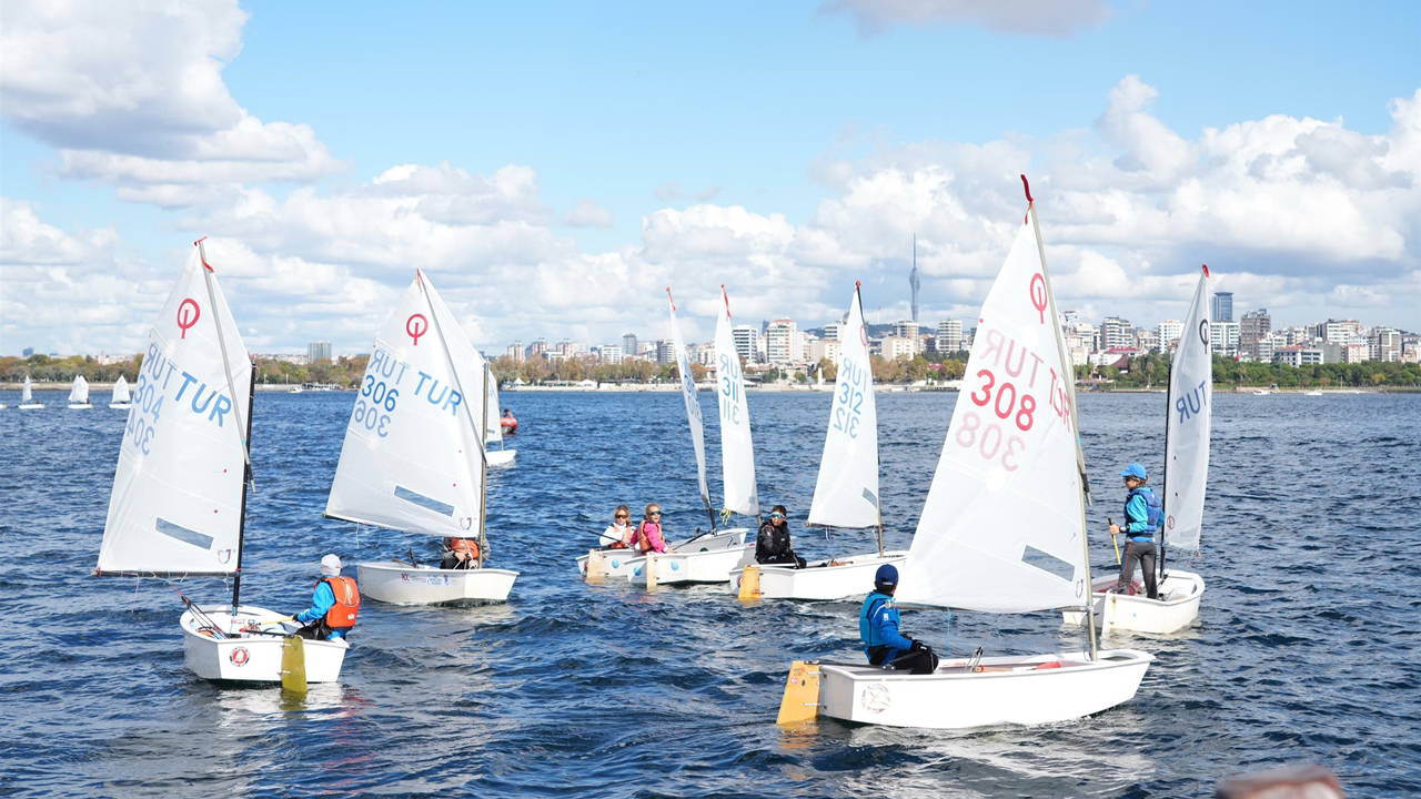 Kadıköy Cumhuriyet Kupası Yelken Yarışları başlıyor