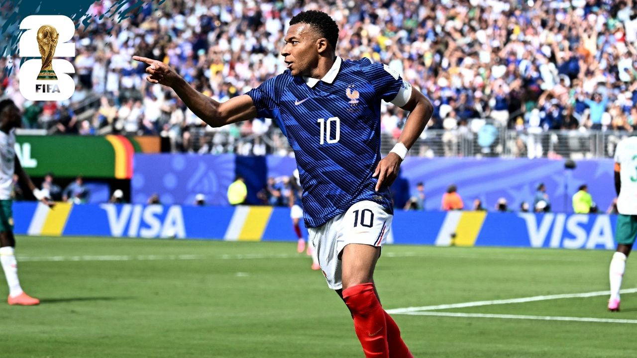 Kylian Mbappe Fransa tarihine adını altın harflerle yazdı!