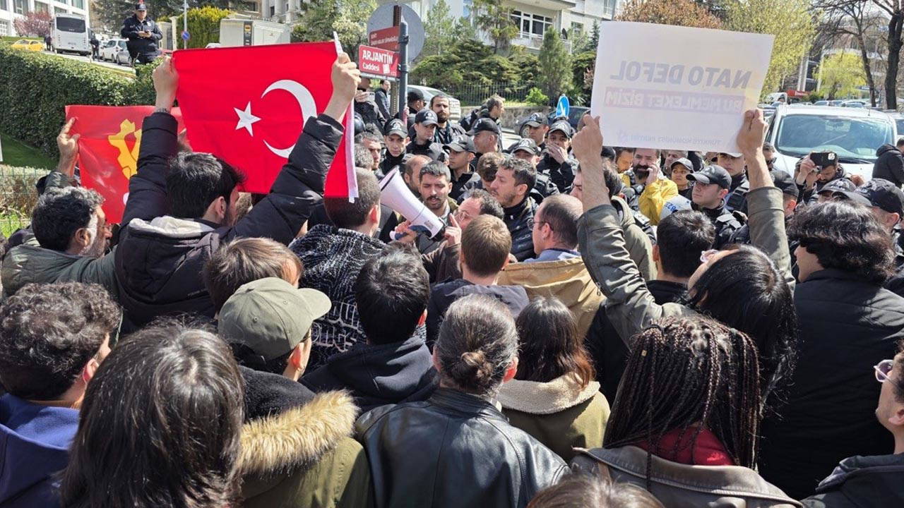 Komünistlerden NATO eylemi: 'Dünyanın en büyük terör örgütü'