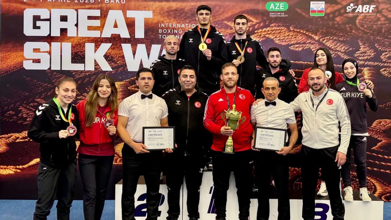 Milli boksörler Azerbaycan'dan 6 madalya ile dönüyor!