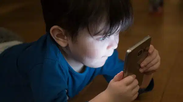 ‘Ekran hapsi’ne dikkat