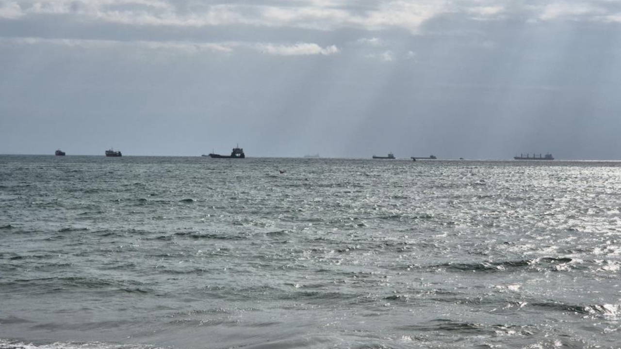 Marmara'da deniz ulaşımına poyraz engeli!