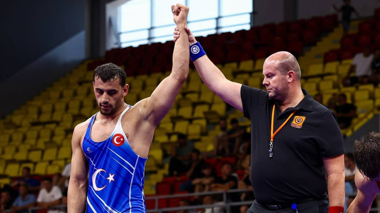 Genç güreşçilerden Kuzey Makedonya'da 3 madalya daha!