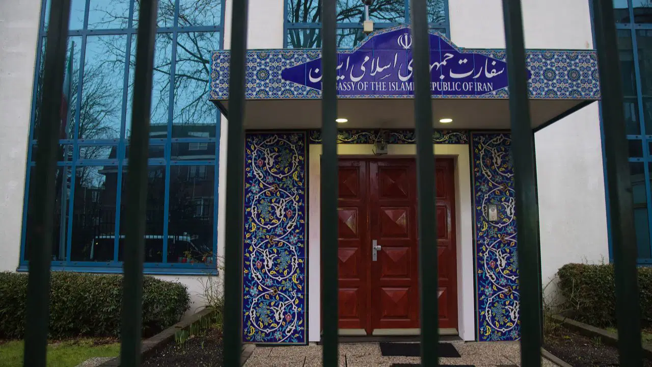 Tahran Havalimanı’nda diplomatik kriz: Hollanda’dan İran’a sert tepki