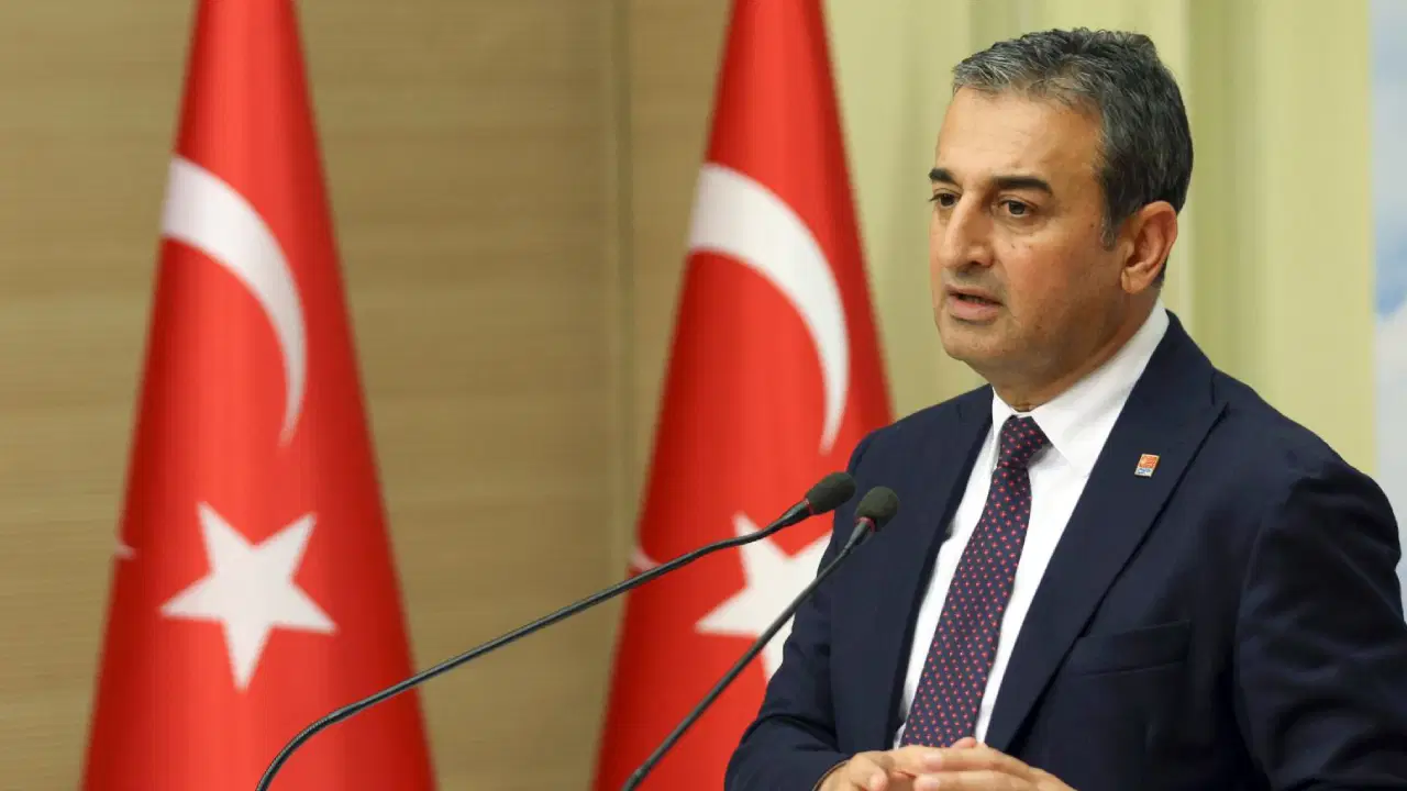 Burhanettin Bulut’tan YENİ Parti’nin resmi hesaplarına ilişkin açıklama