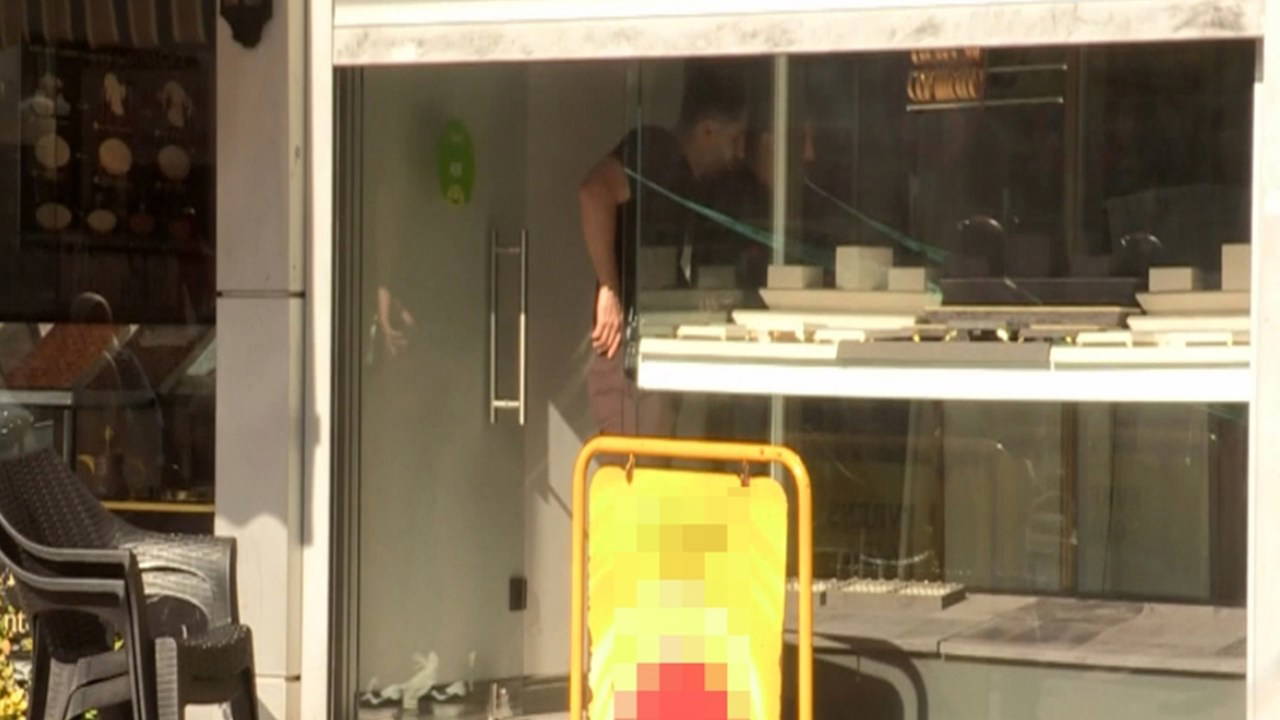 Kuyumcu soygunu: Kameraları boyayıp 4 kilo altın çaldılar