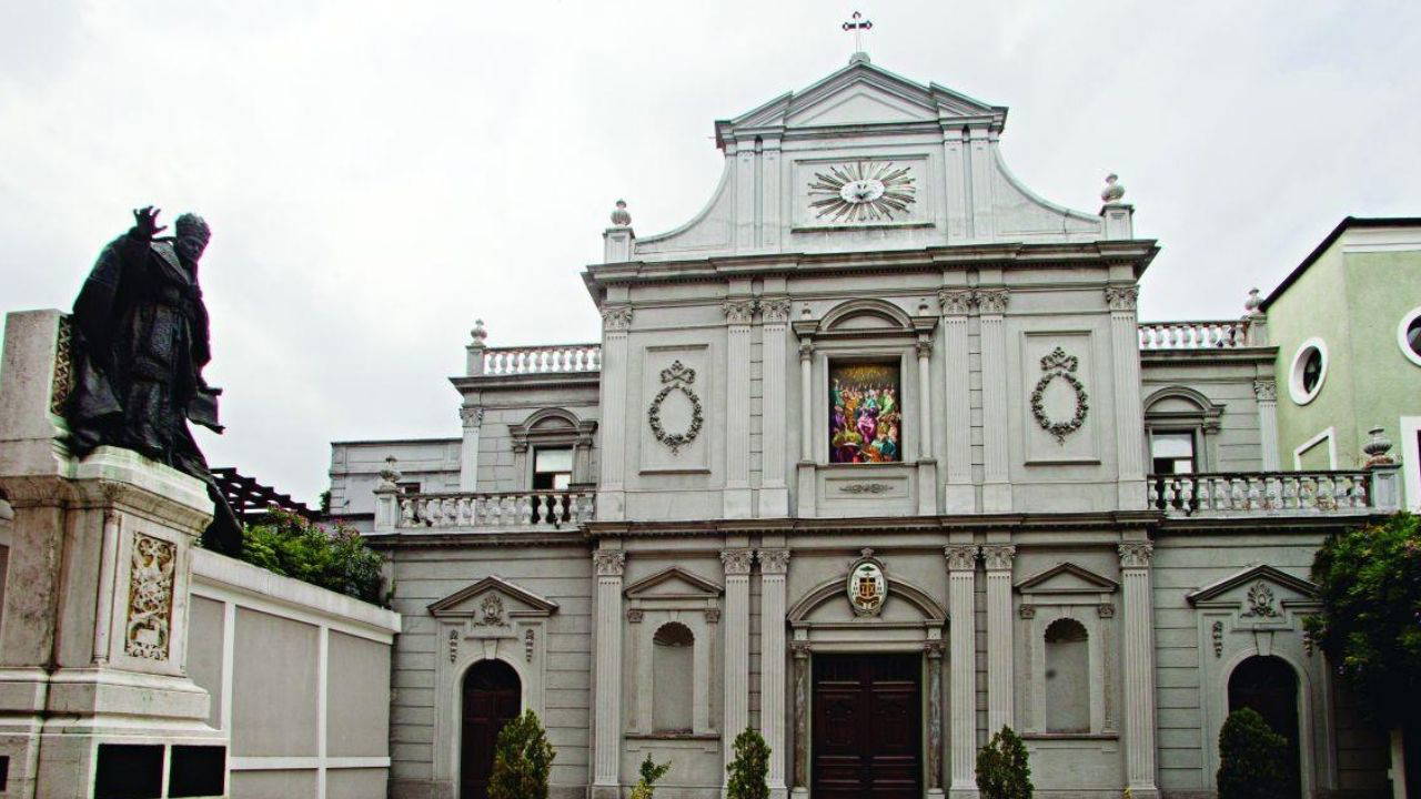 Saint Esprit Kilisesi nerede? Papa neden Saint Esprit Kilisesi'ne geldi?