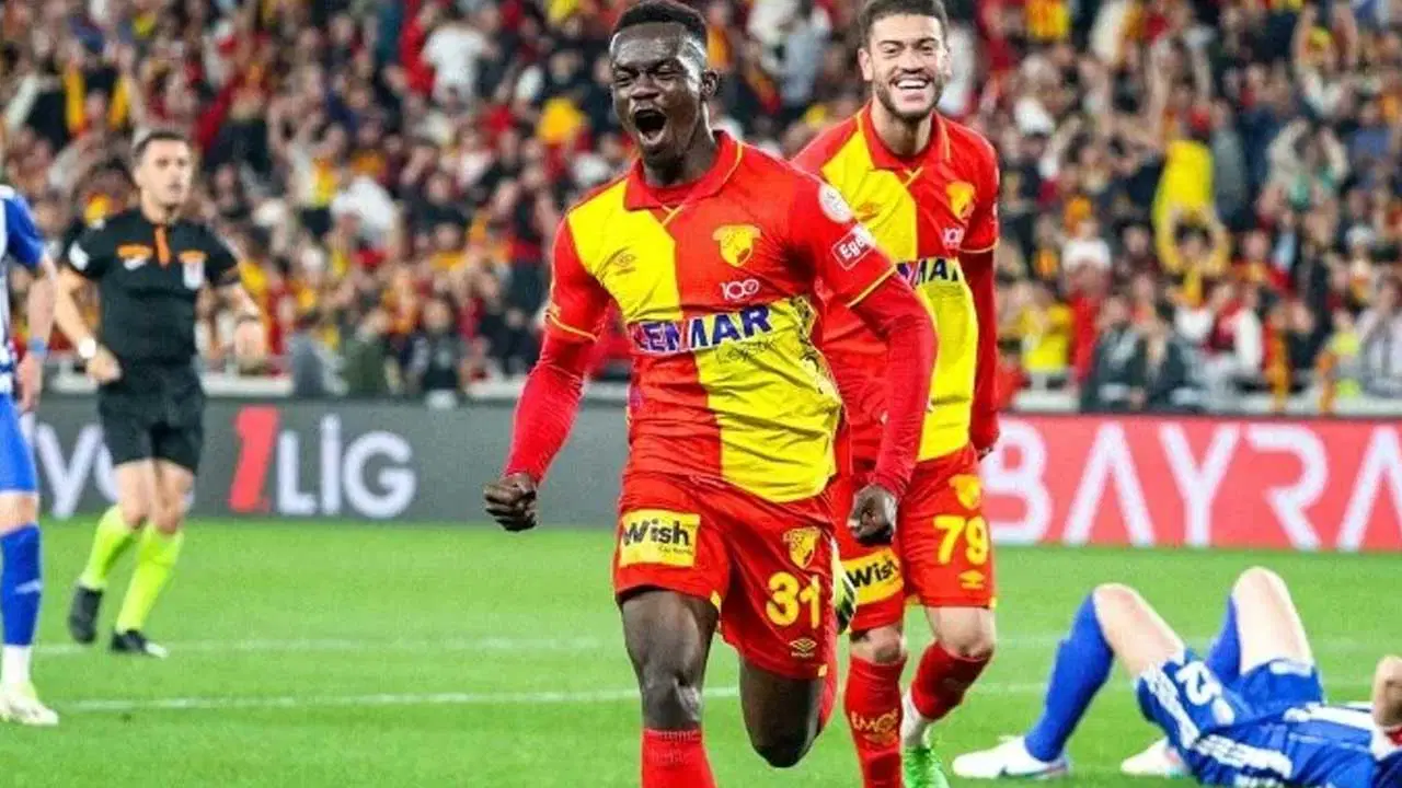 Göztepe, Anthony Dennis için Anderlecht'ten gelen teklifi reddetti