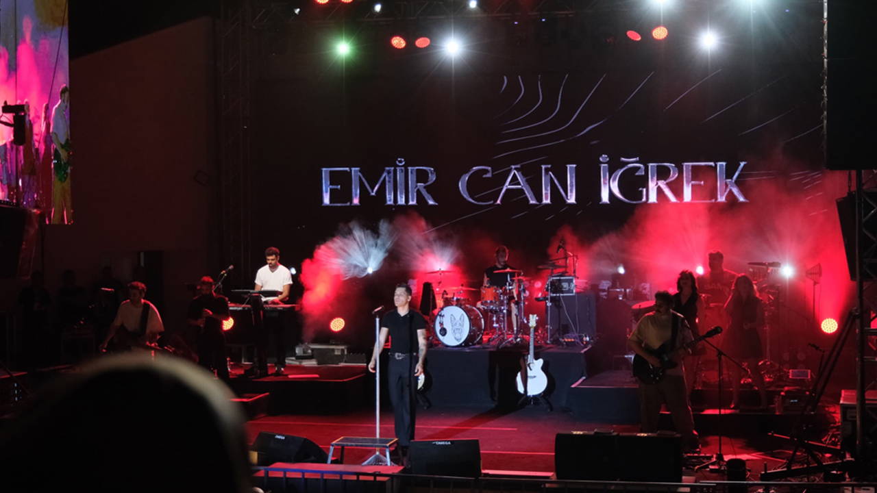 Emir Can İğrek'den unutulmaz konser!